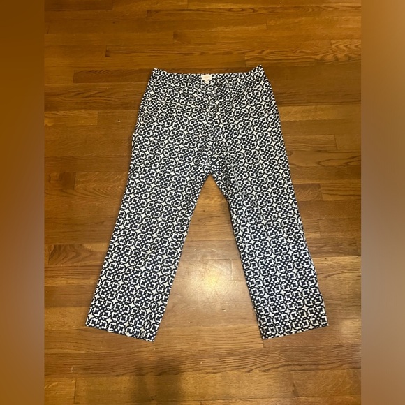 Laundry by Shelli Segal Capri pants. 8. Exc condition. 97% cotton 3% spandex. - Picture 3 of 10